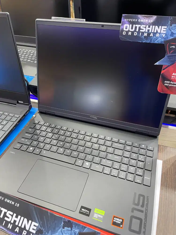 Laptop HP HYPERX OMEN 15 GB0666AX AMD RYZEN 7 260 RTX5050 8GB 1TB 16GB