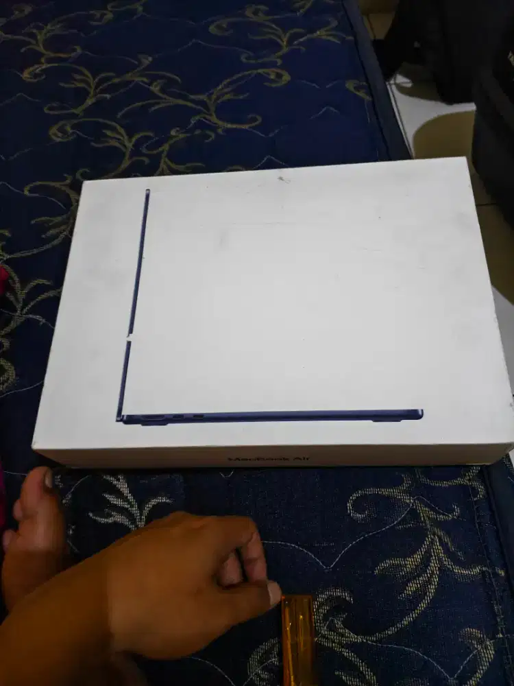 Jual MacBook M2 - RAM 16 GB