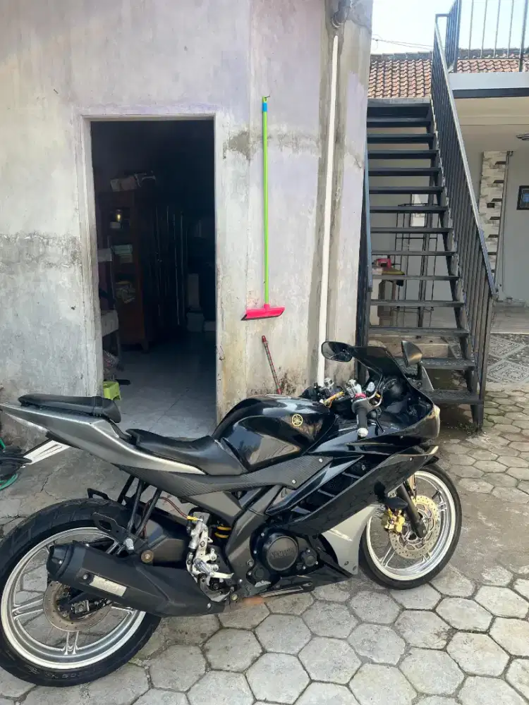 Dijual r15 v2 tahun 2015