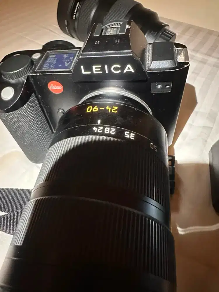 JUAL CEPAT ! LEICA SL (Typ 601) + LENSA 24-90mm