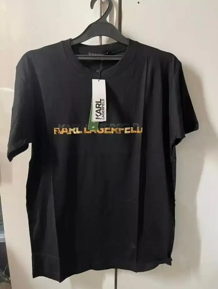 Kaos pria karl lager hitam