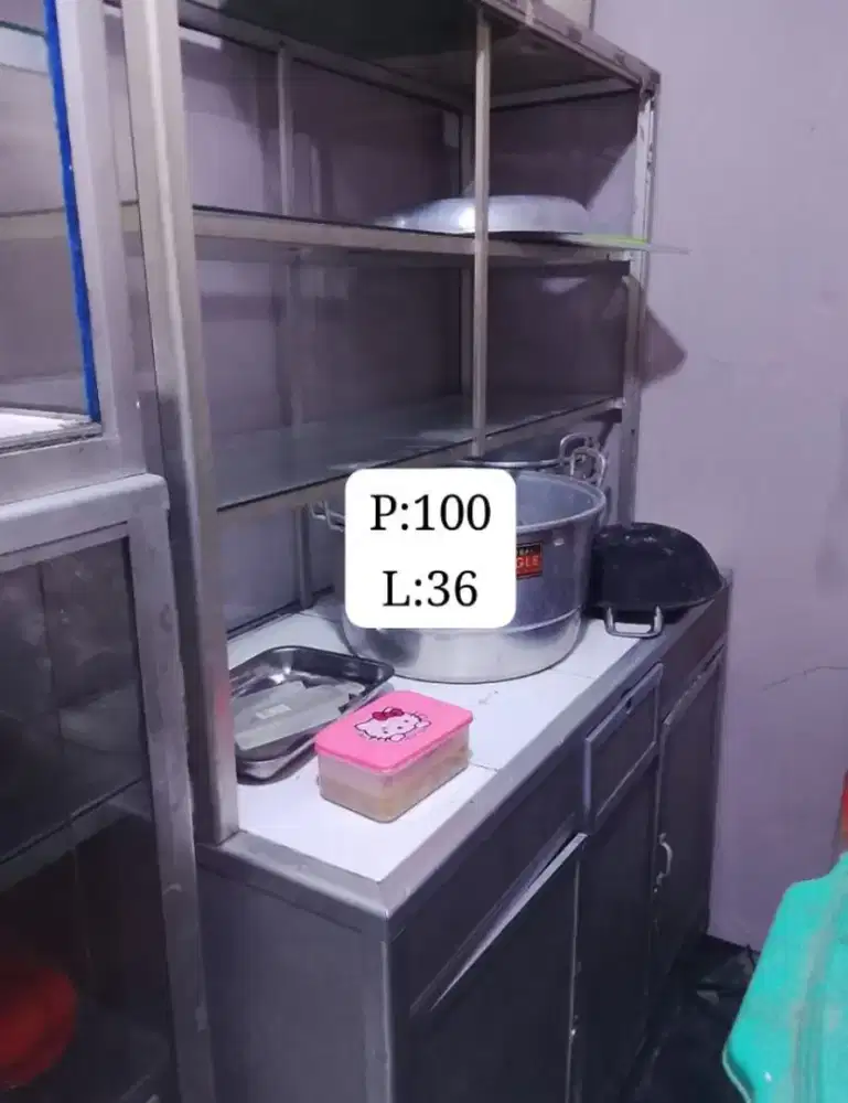 Etalase untuk jual
