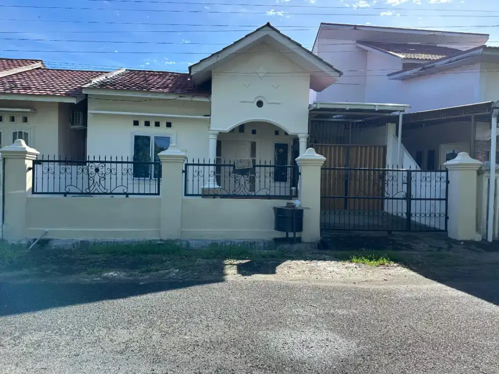 Rumah Luas Lokasi Strategis dekat UNP Basko Bandara Tabing
