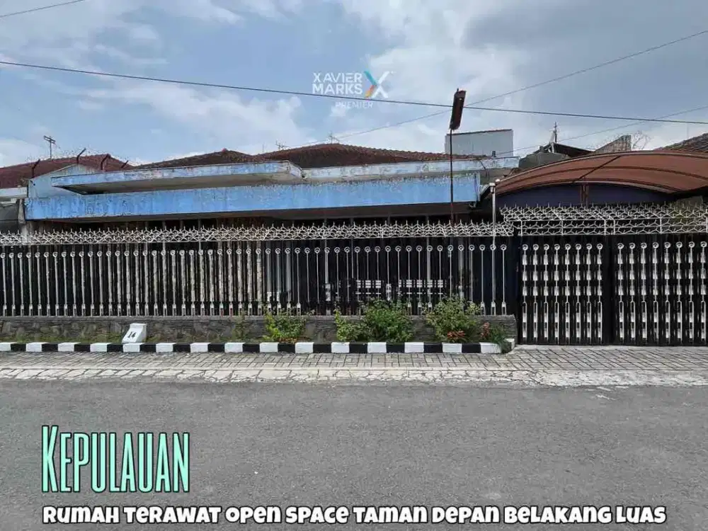 Rumah Terawat taman luas depan dan belakang Dijual murah di Kasin Klojen Malang