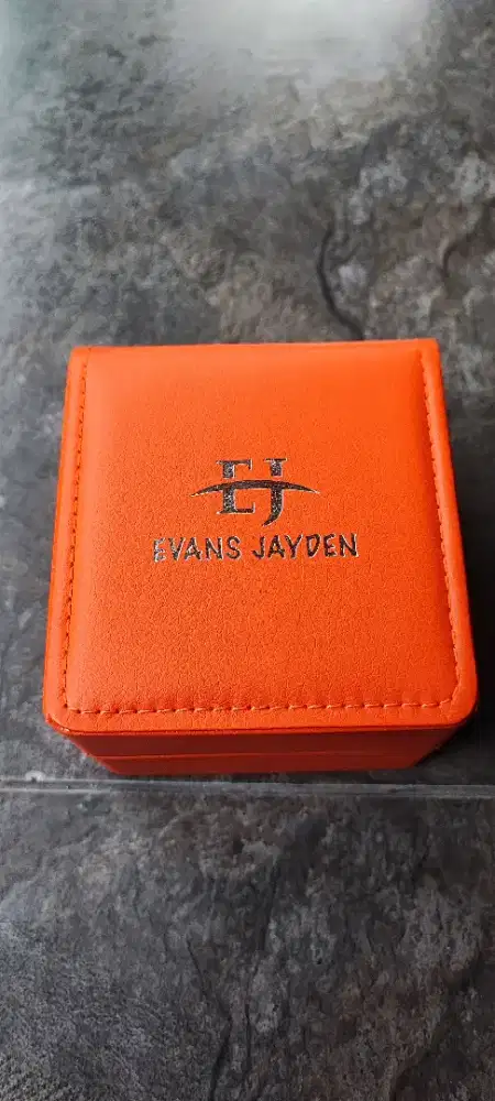 Jam tangan pria Evans Jayden
