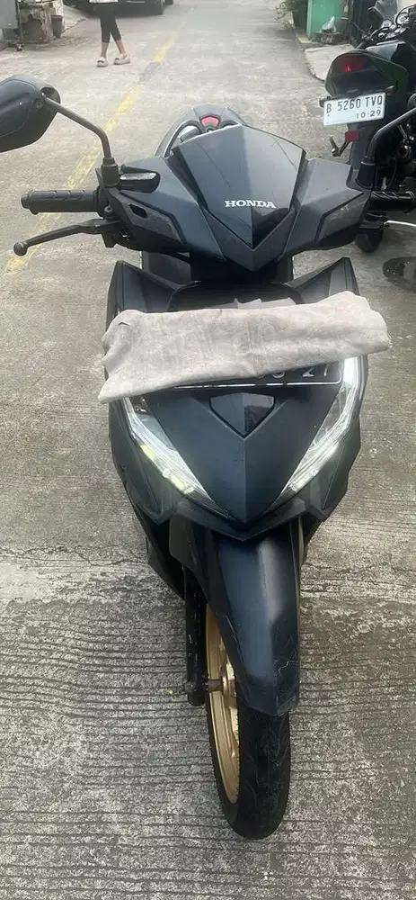Motor Vario 150 warna Hitam