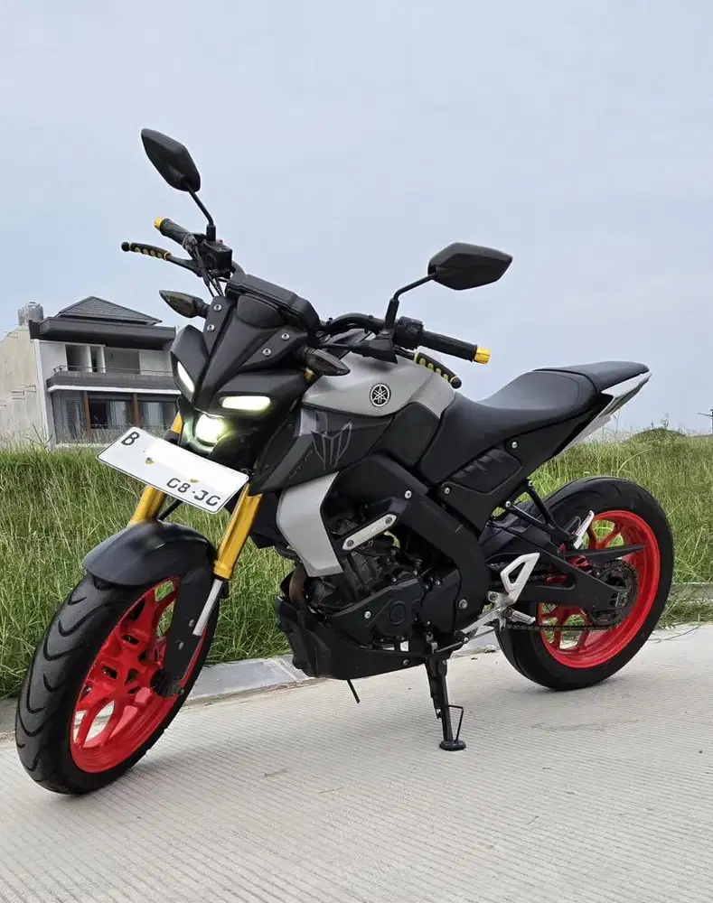 YAMAHA MT 15 2019 GRAY GRESS!! GRAB IT FAST