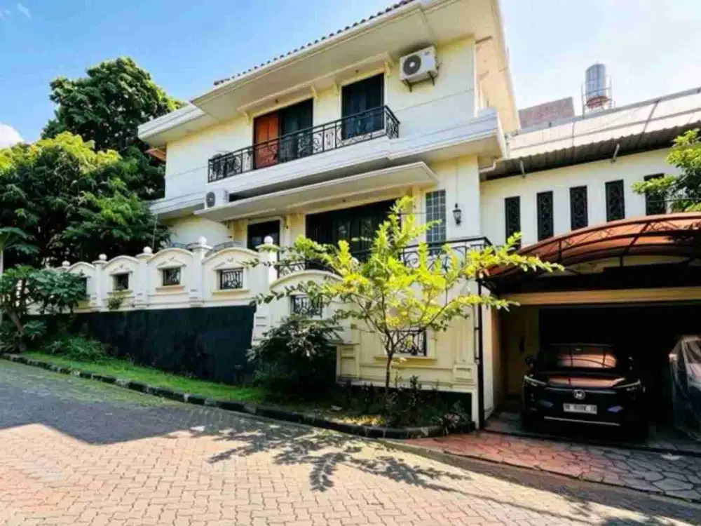 Dekat AKPOL, Rumah Hook Semeru Gajahmungkur Semarang