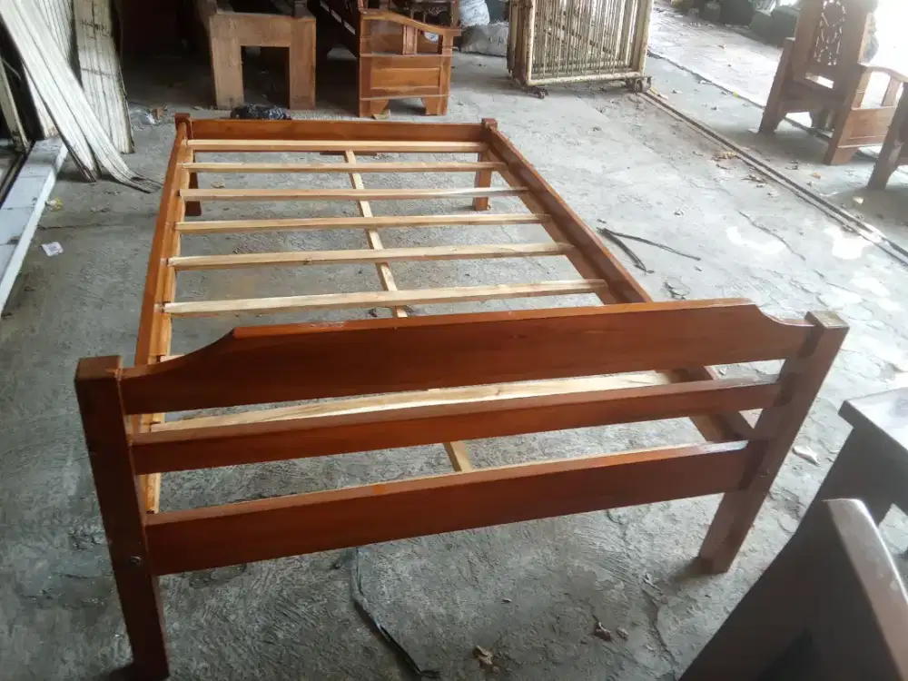 Tempat tidur kayu jati model ligna ukuran lebar 1m,120cm,160cm kuat