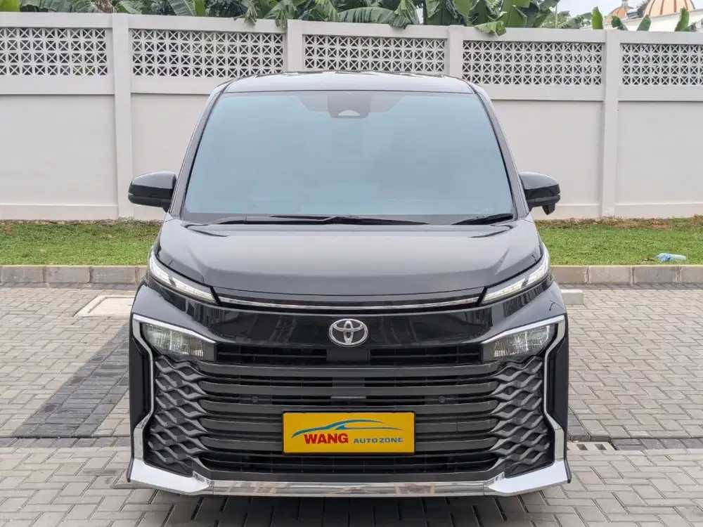 VOXY 2023 KM 28.000 record tangan 1