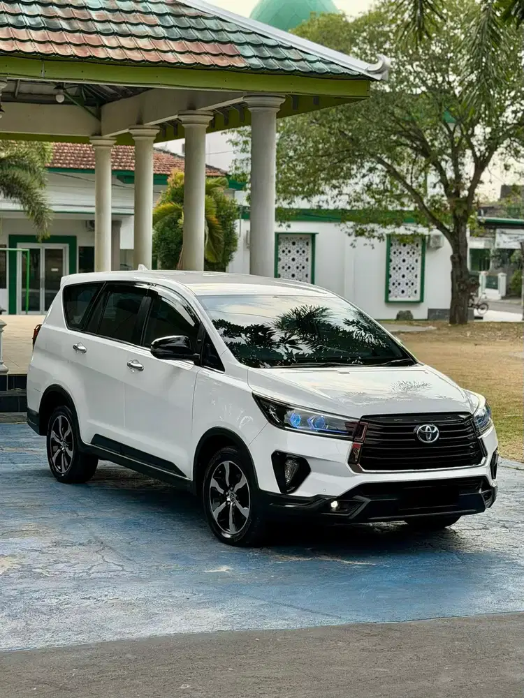 Innova Venturer 2.4 Th 2021 Facelift Diesel Automatic Low KM OriginaL!