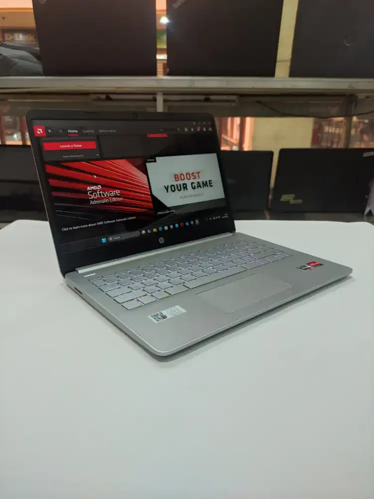 HP 14s amd ryzen 5 5500U 8/512gb 14 in fhd mulus win 11 original