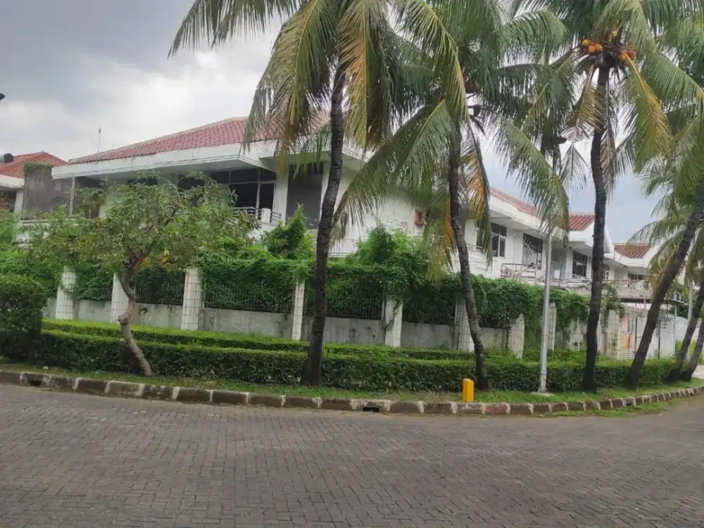 Rumah Villa Kemayoran Eksklusif Pinggir Jalan LT 576 Posisi Hook Jarang Ada