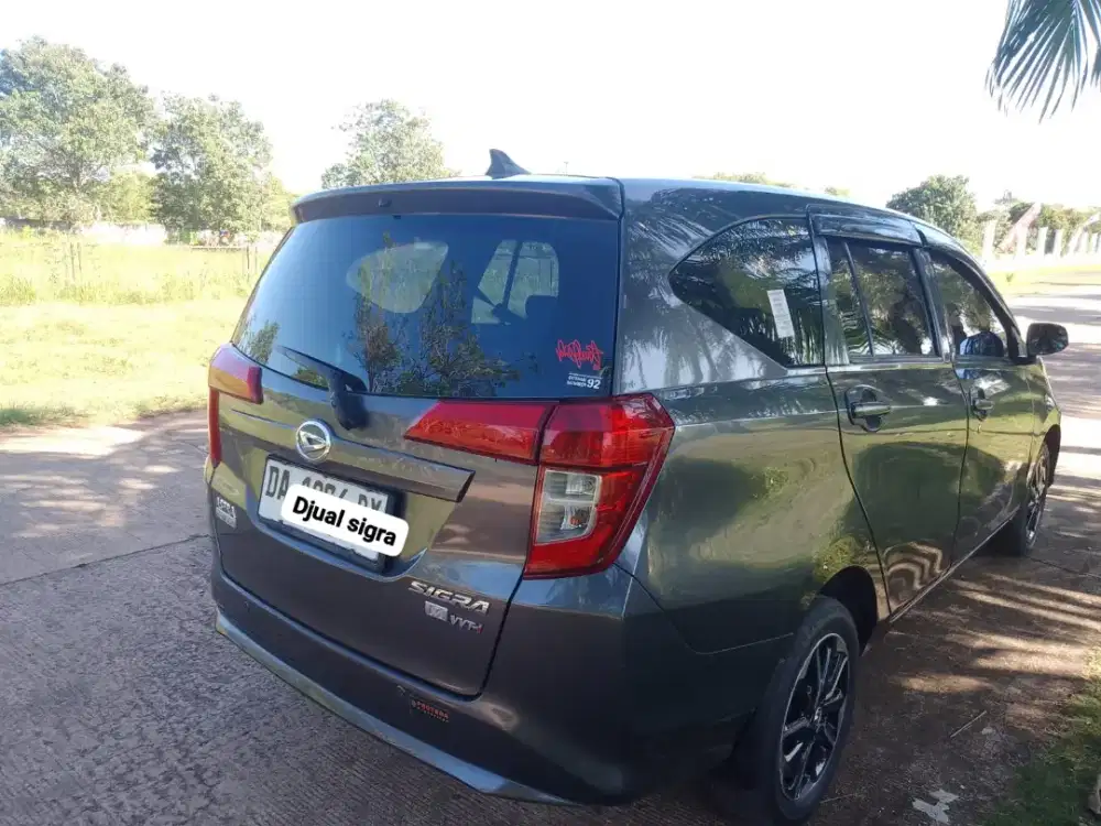 Jual cepat Mobel Daihatsu Sigra tipe M 1.0cc manual tahun 2019