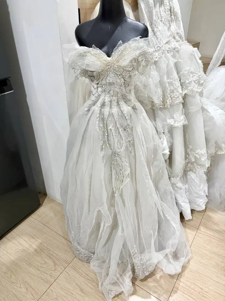 ballgown ekor 1,5 metter,gaun pengantin