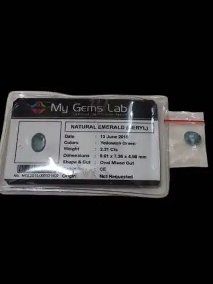 Emerald (Jamrud) asli 2.31Kt colombia bersertifikat