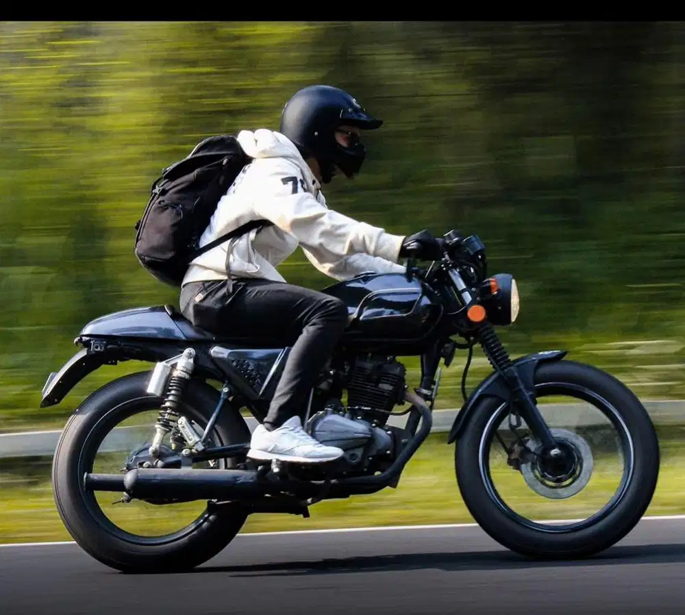 Caferacer Benneli 152