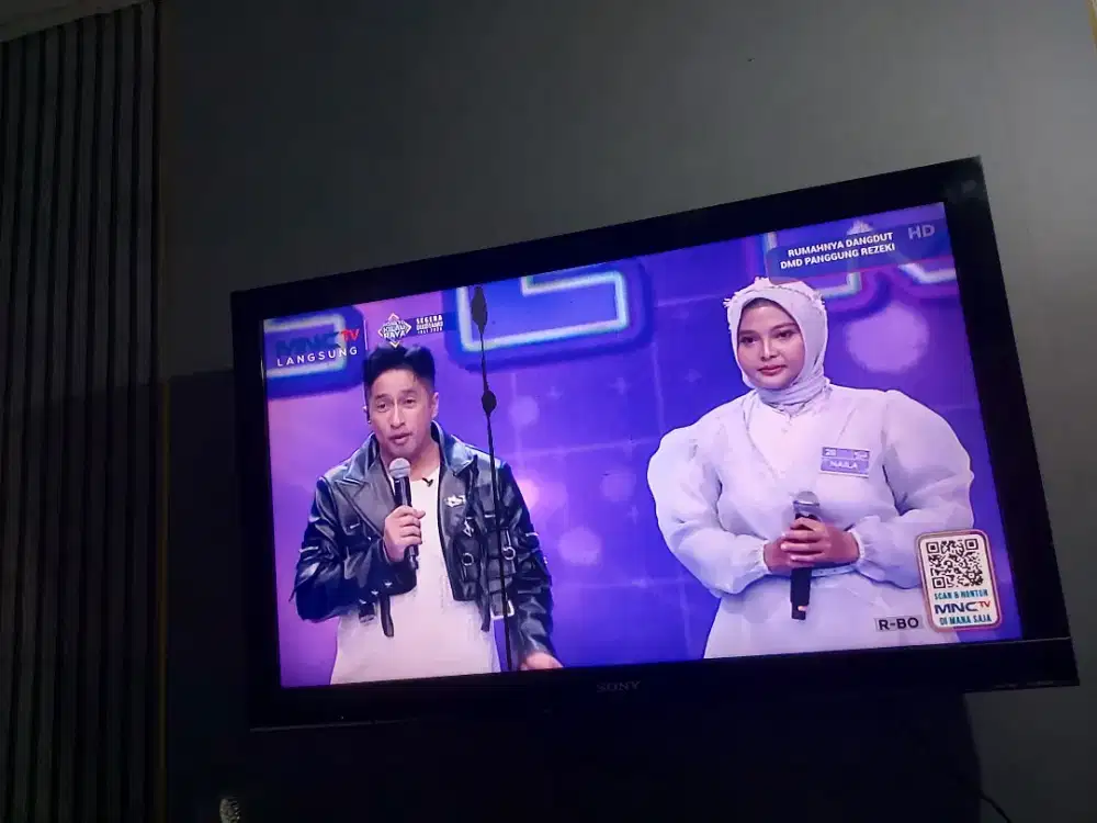 LCD TV sony KLV 40BX450 ada minus