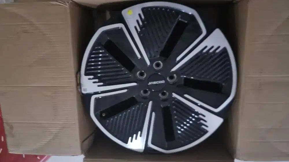 Velg oem jaecoo j5 copotan baru turun