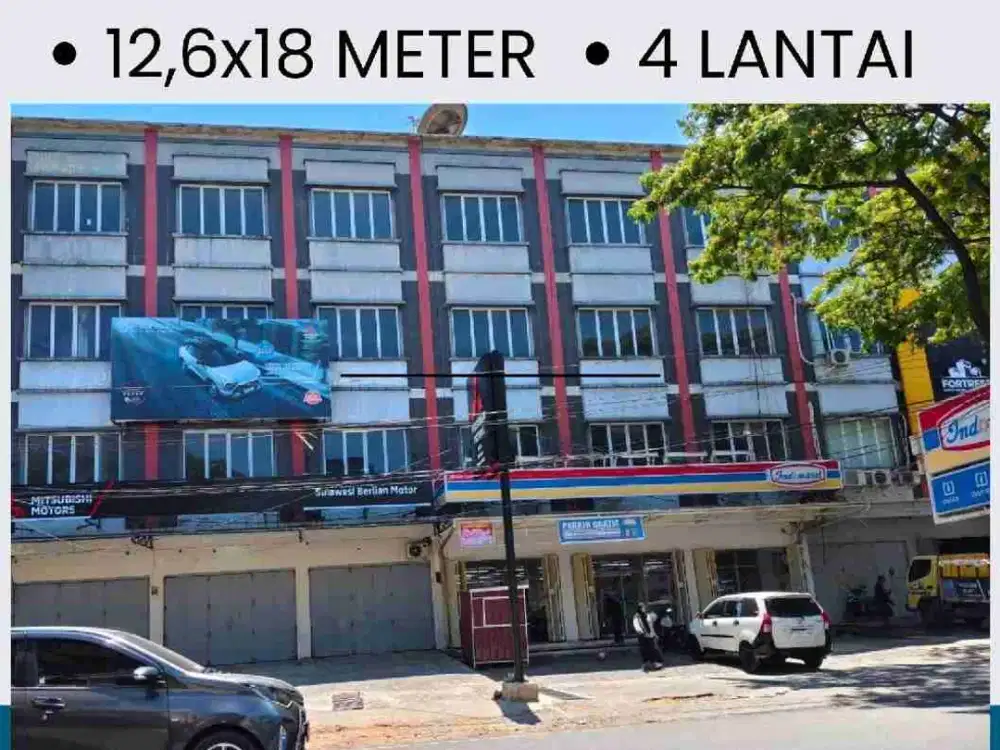 Disewakan 3 Ruko Jl Sultan Alauddin 
Samping Lotte Mart 
12,6X18 Meter
4 Lantai
Rp.  275 JT Perth untuk 3 Ruko