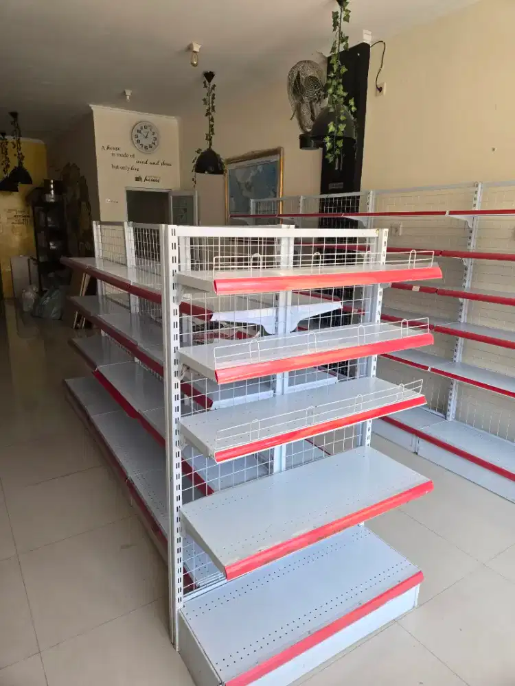 Rak minimarket bekas