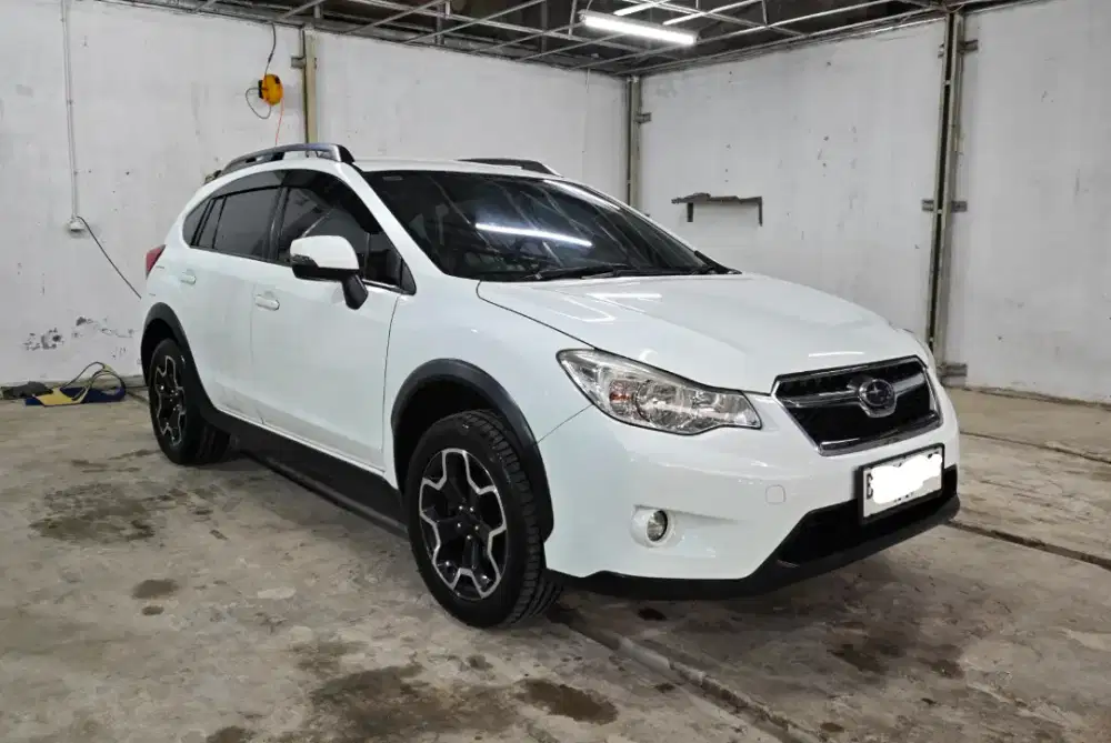 Dijual Subaru XV Putih (2014)