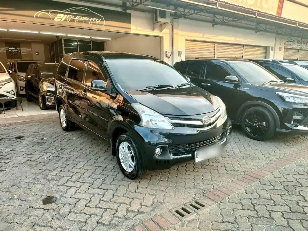 DP 10JT ANGSURAN 2,7JT XENIA 1.3 R 2013 HITAM AUTOMATIC DAIHATSU