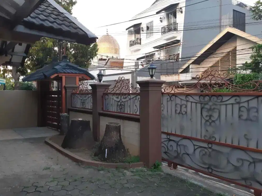 Rumah Strategis Menteng Jakarta Pusat LT 374 M, Cocok Hunian & Kantor