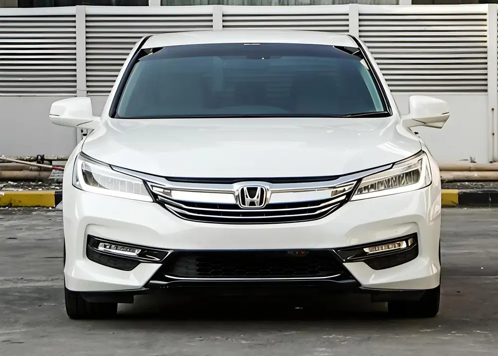 Director Car Accord 2.4 VTIL 2017 KM Cuman 33 Ribu