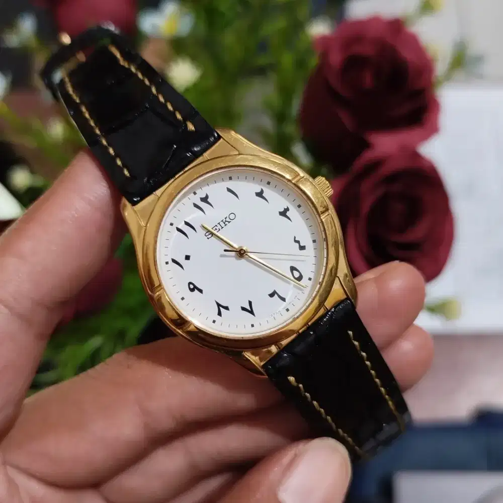 Jam Tangan Pria Wanita Seiko 7N01 Vintage Quartz Gold Dial Arabic