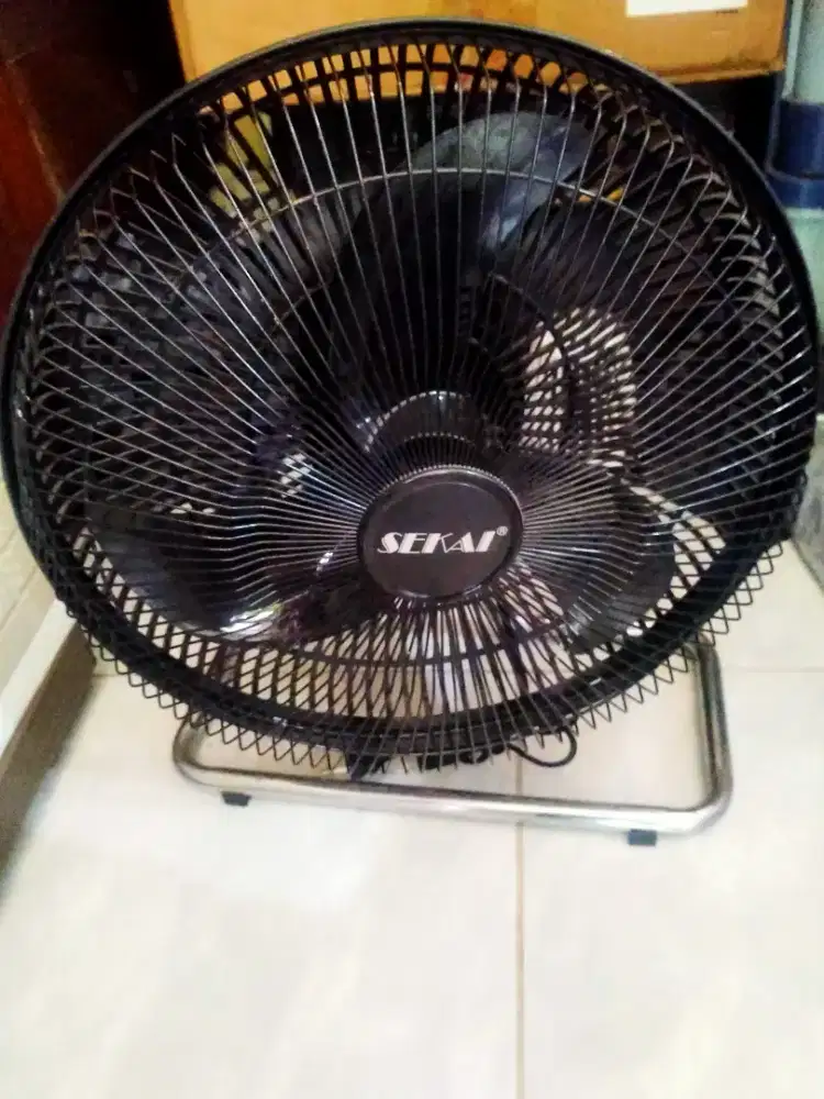 Kipas angin Sekai 12 inchi