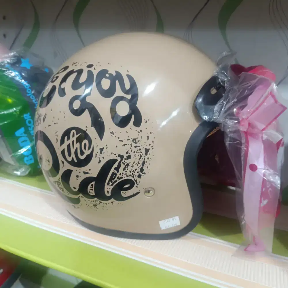 Helm Bogo Bermotif