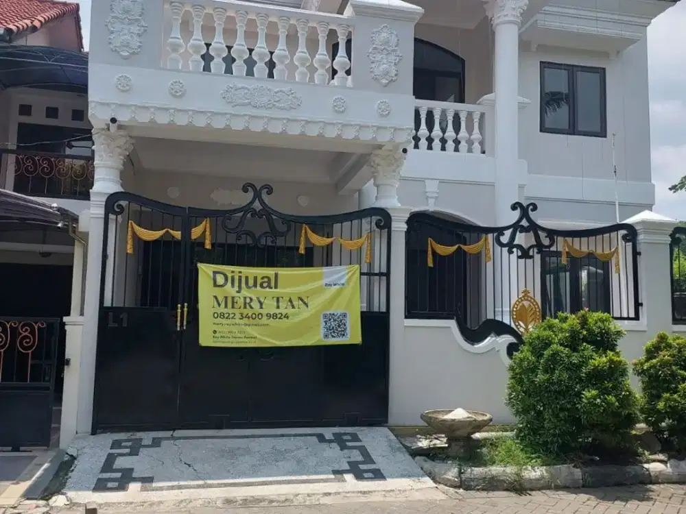 Rumah 5 Kamar Classic Modern, 2 LT, di Babatan Pratama Wiyung