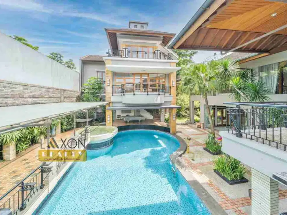 Dijual Rumah mewah Setraduta Fully furnished Siap Huni Ada Kolam renang