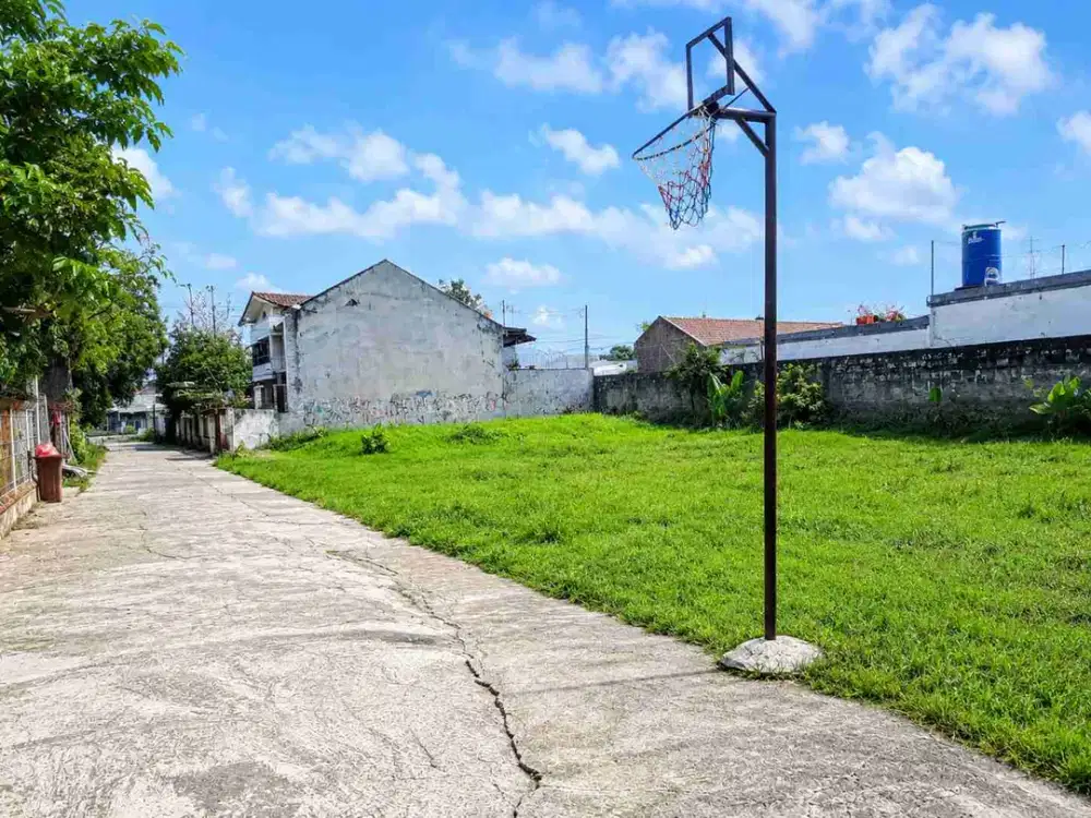 Dijual Cepat Tanah 865m², SHM, Harga NJOP, Pinggir Jalan, 250 meter dari Stasiun Kereta Citayam, Depok