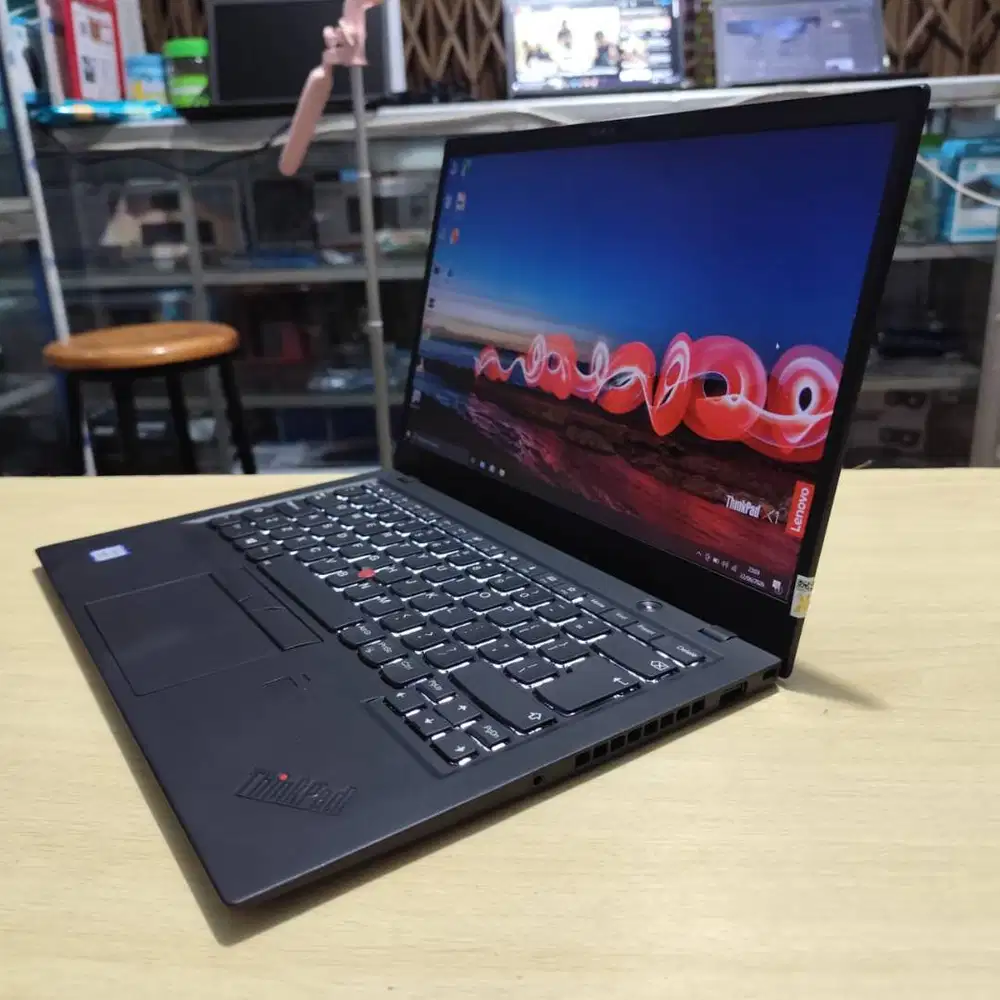 Laptop Thinkpad X1 Carbon RAM 16/256 SSD Muluss Siap Pakai