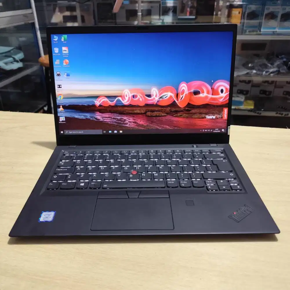 Laptop Thinkpad X1 Carbon RAM 16/256 SSD Muluss Siap Pakai