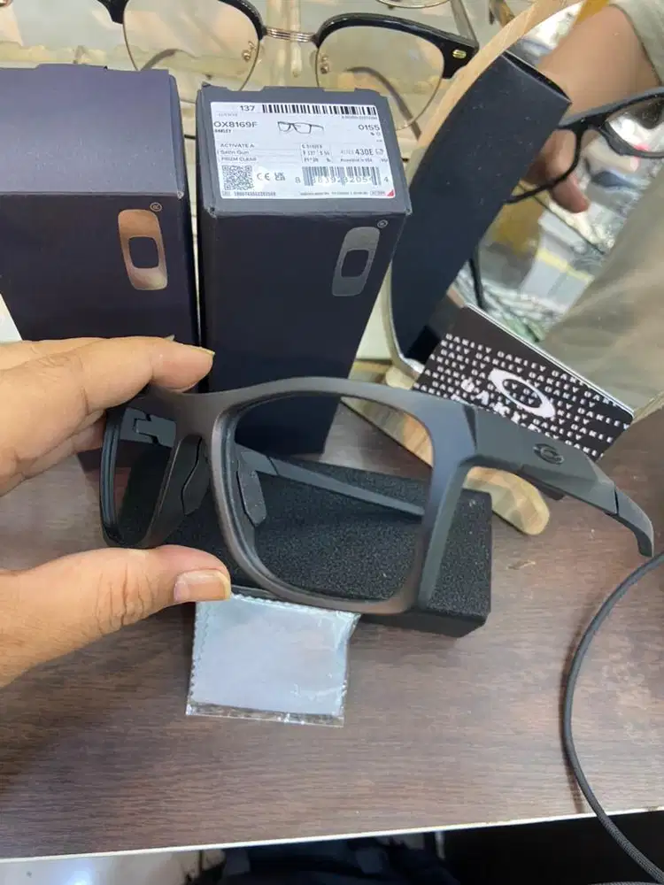 Oakley ACTIVATE A OX8169F Sattin Black second ORIGINAL
