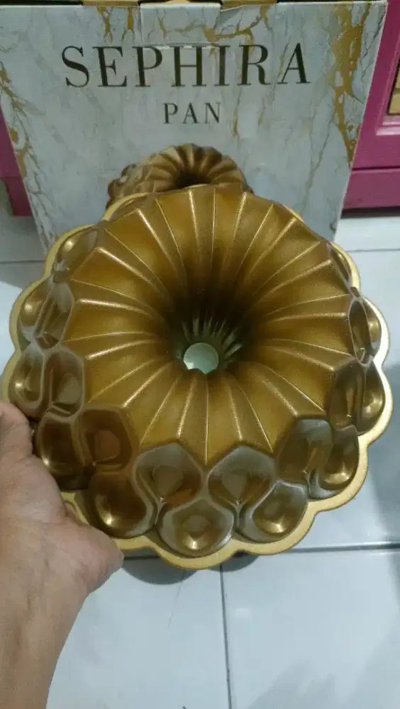 Loyang sultan saphira