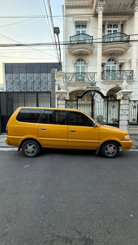 Kijang Kapsul LGX EFI 2.0
