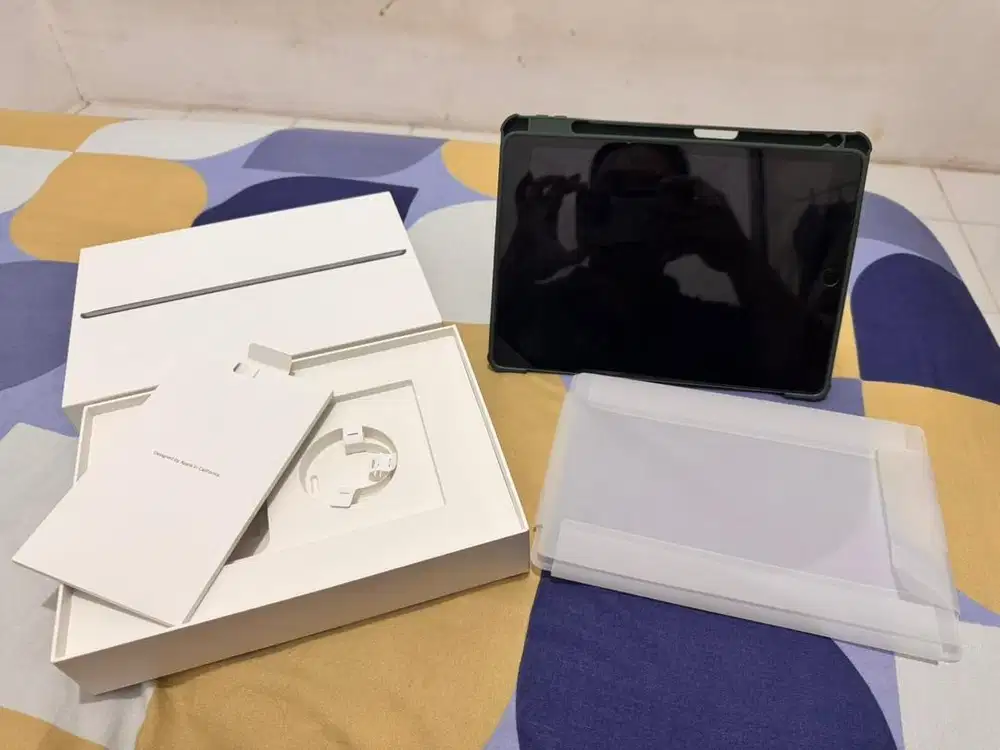 iPad 9th seluler 256 GB