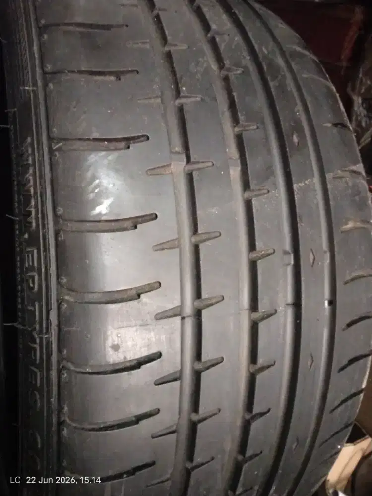 Ban Accelera PHI 225/40 R19 98Y XL Second Like New Gress