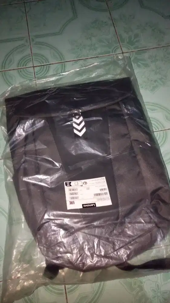 Lenovo Legion 16 gaming backpack gb400