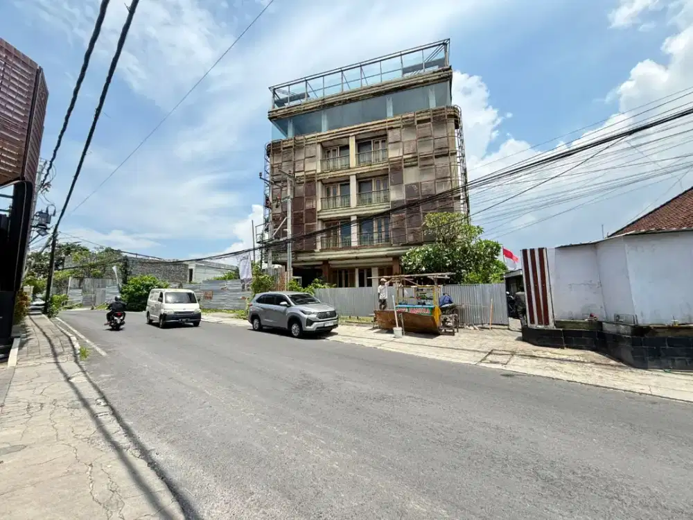 Dijual Hotel Petitenget Bali