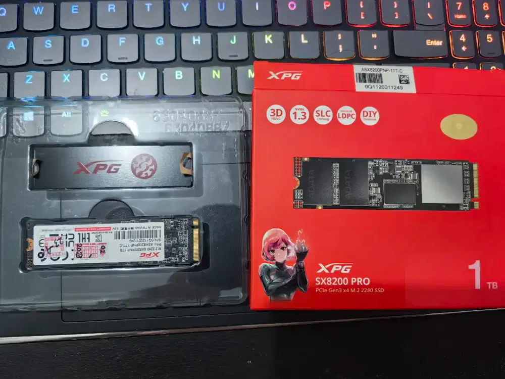 like new SSD ADATA XPG SX8200 Pro 1 TB