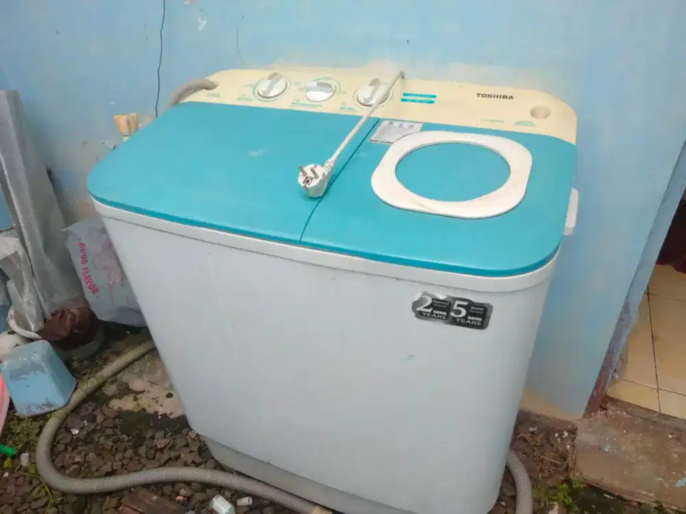 Mesin Cuci Toshiba 2 Tabung (Pembelian Nov 2023) - Minus Ringan
