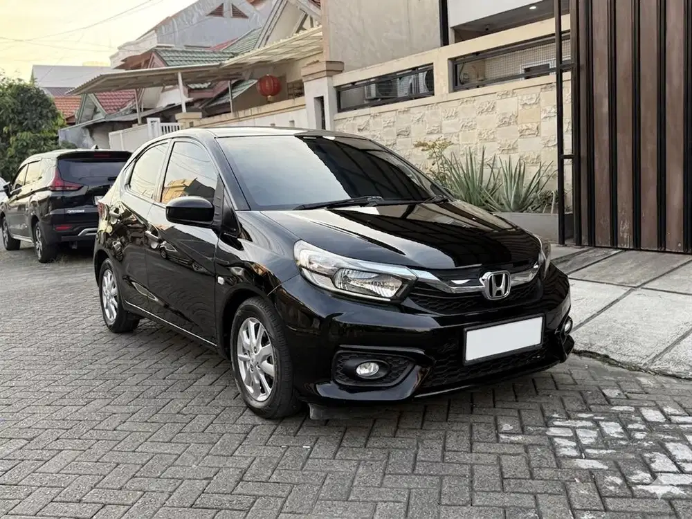 Honda Brio 1.2 E CVT Matic TH 2019 / 2020 Warna Hitam