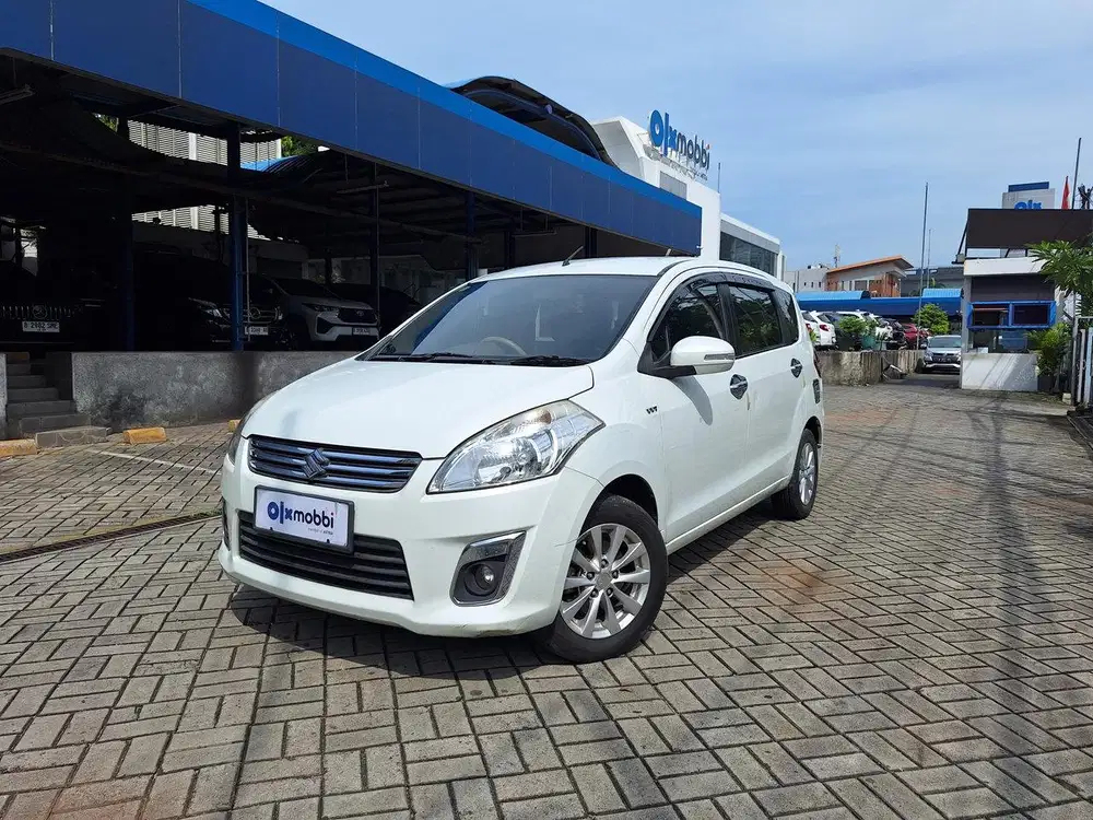 TDP 1 JUTA Suzuki Ertiga 1.4 GX Bensin-AT 2014 Putih CTYEB