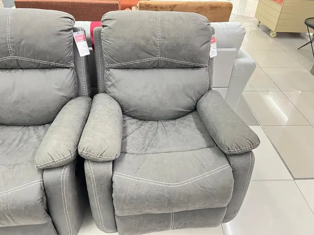 Nathan sofa reclainer set