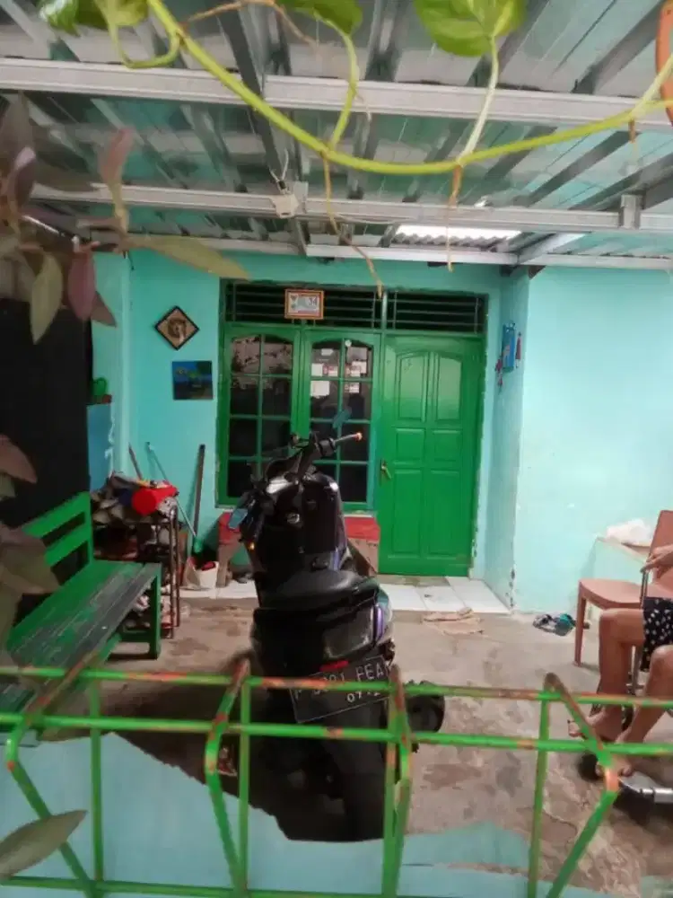 Dijual cepat rumah Shm, 3 Kamar Tidur DiJl Dukuh Cibubur Jakarta Timur